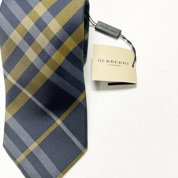 Burberry London Mens Designer Luxury Navy Blue Gold Plaid Silk Tie - Picture 2 of 8